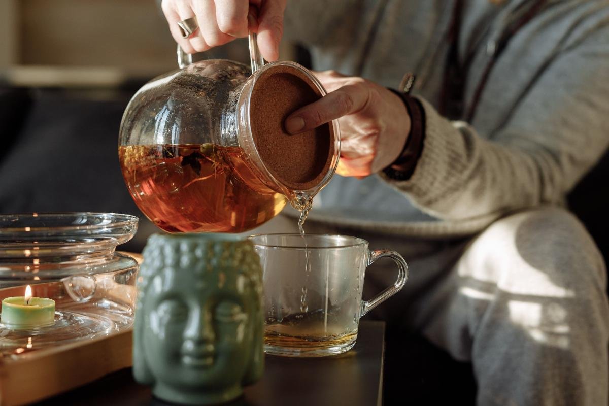 Key Health Benefits of Switching to Herbal Tea Infusions Daily